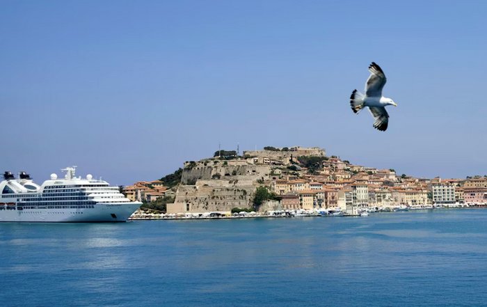 Article Image for A Guide to Mediterranean Island Hopping