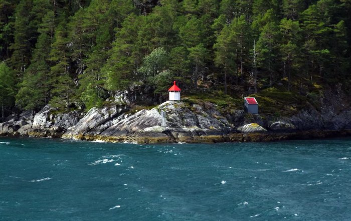 Article Image for Cruising Highlights Along the Canadian Coast