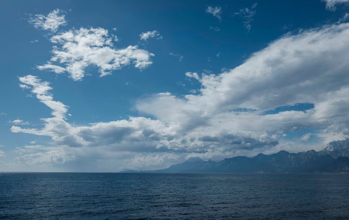 Article Image for Pacific Northwest Cruising: Challenges and Rewards