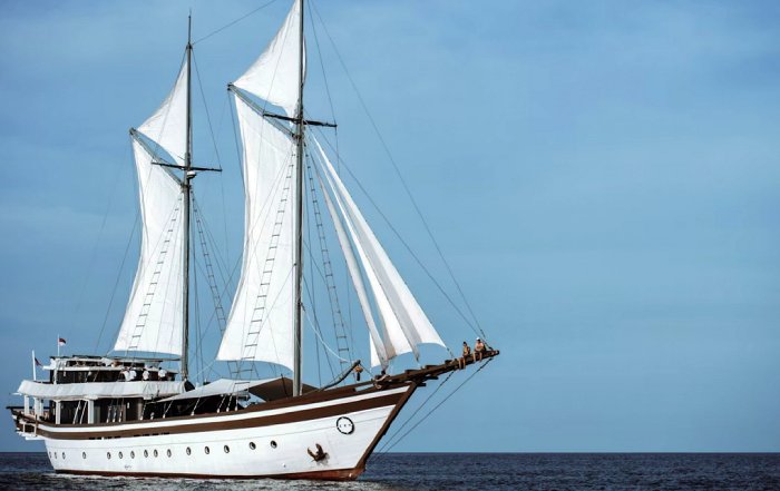 Article Image for Timeless Design Elements in Classic Yachts