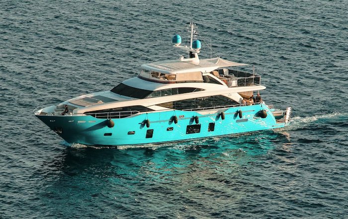 Article Image for Top Features to Look for in a Bluewater Cruiser